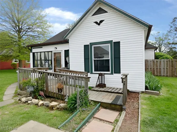 2442 Broad St, Cambridge, OH 43725