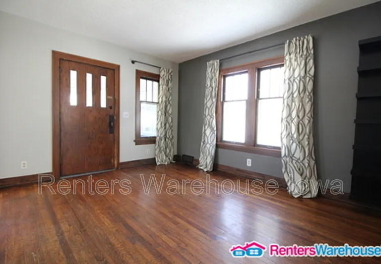 3724 University Ave — Photo 4