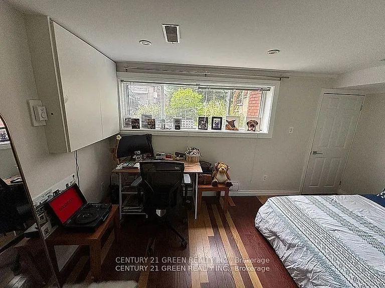 28 Jellicoe Ave #LOWER — Photo 5