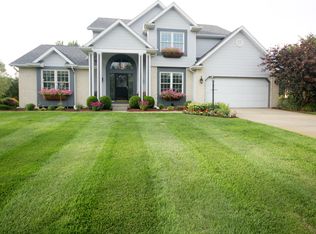 11221 Anderson Lake Dr, Granger, IN