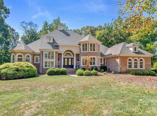6052 Oxfordshire Rd, Waxhaw, NC 28173