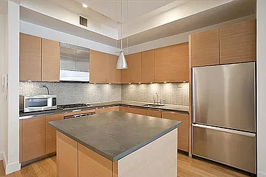Rented by R New York