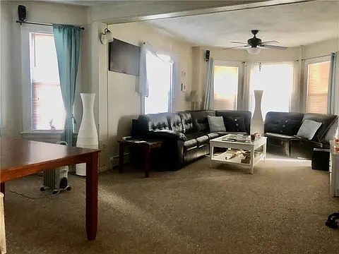 4th image of 295 Auburn St #1