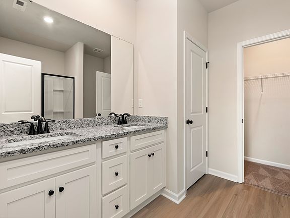Master bath with dual-sink vanity