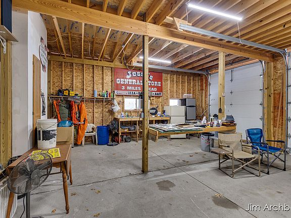 4th image of 1591 Fruitvale Rd