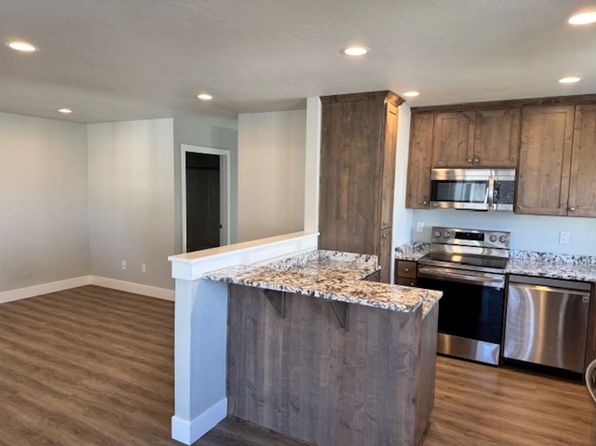Newer Construction In Talent; Trenton Square, 405-415 E Rapp Rd #411-I, Talent, OR 97540