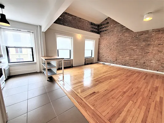 Rented by Ideal Properties Group | media 9