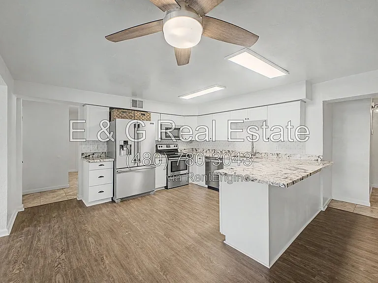 1711 W Montecito Ave — Photo 8
