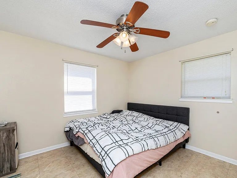 170 Sidney Ave — Photo 10