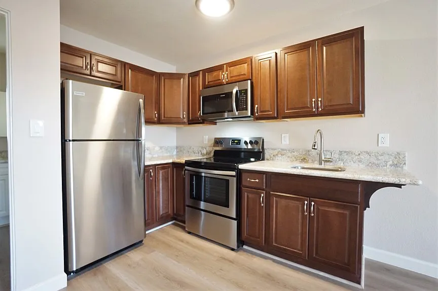 Studio, 425 sqft, $1,850 — Photo 4
