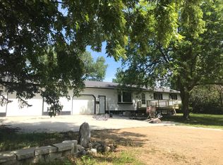 100 W 6th St, Revillo, SD 57259
