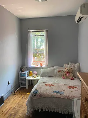 Rented by REAL New York | media 14