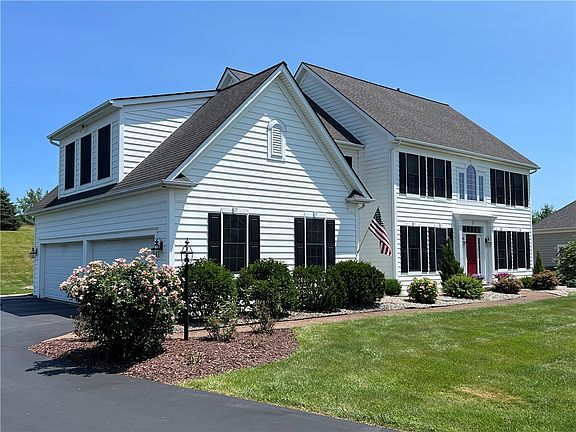 2nd image of 7 Pepperwood Ct