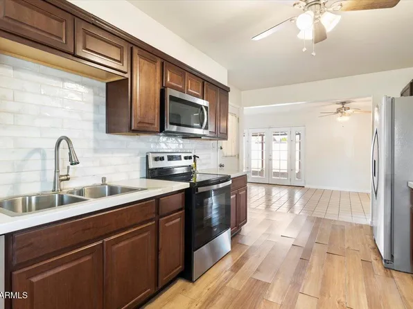 3826 W MYRTLE Avenue, Phoenix, AZ 85051