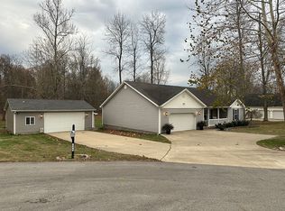 246 Bradford Pear Ln, Madisonville, KY 42431