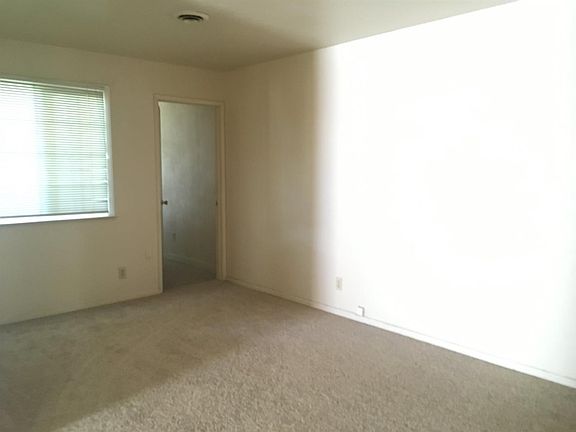 5th image of 1337 Val Dr
