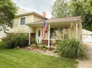 5820 Belard St, Portage, MI 49002