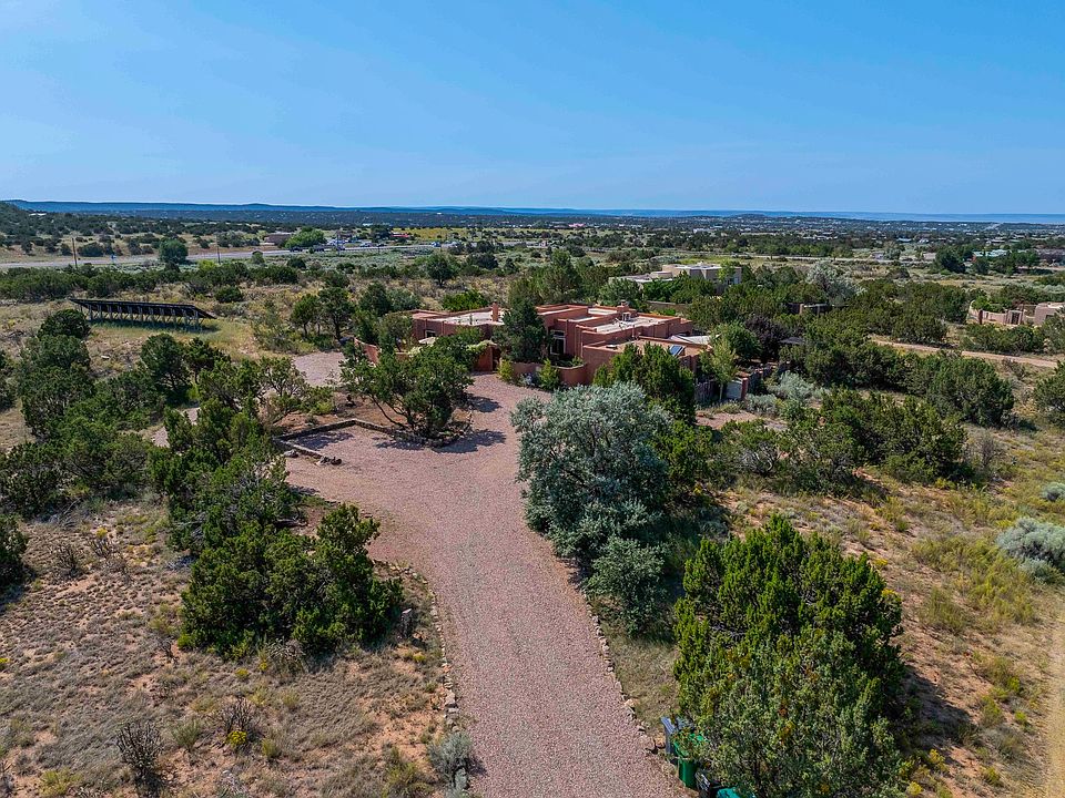 1st image of 40 Camino Dimitrio