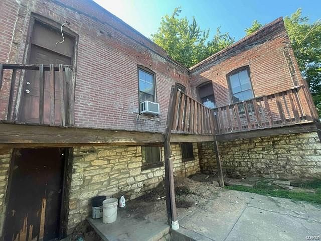 1st image of 137 E Cartwright Ave