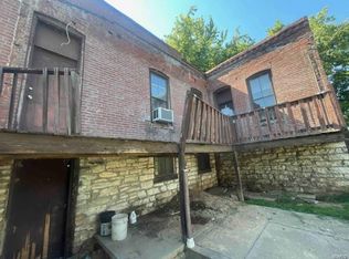 137 E Cartwright Ave, Saint Louis, MO 63125