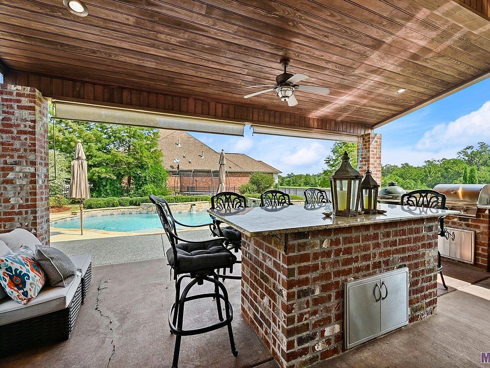 1st image of 18728 Lake Harbor Ln
