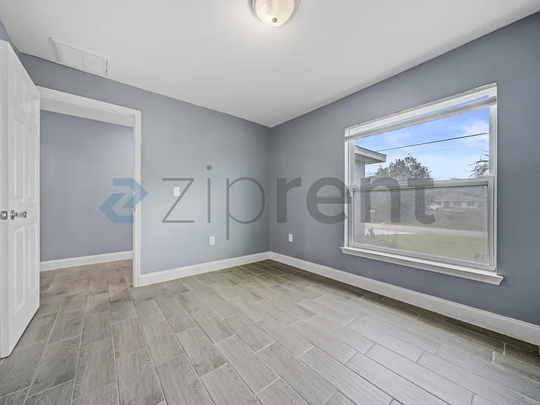 117 Pine Ln — Photo 1