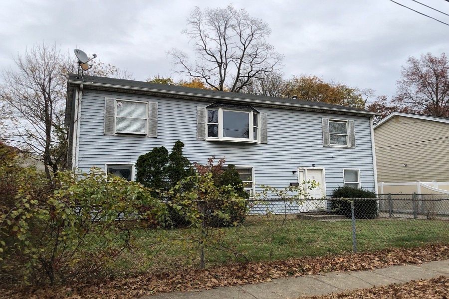 1st image of 20 Hale Pl