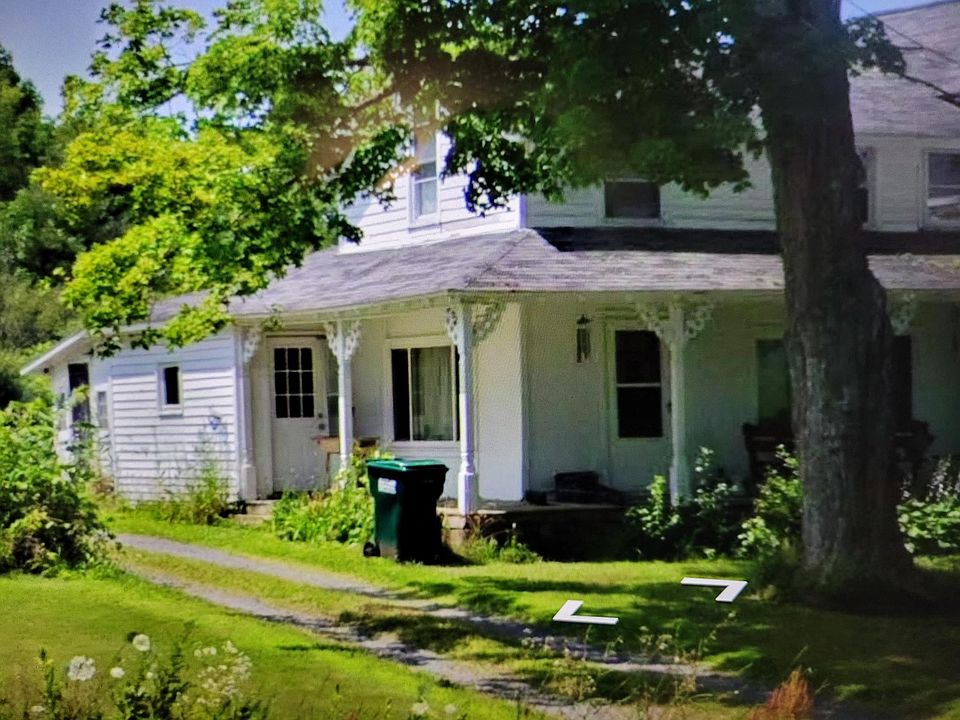 Apartment side of the house from google pic
