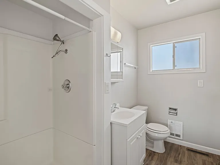 211 N Delaware Ave — Photo 45