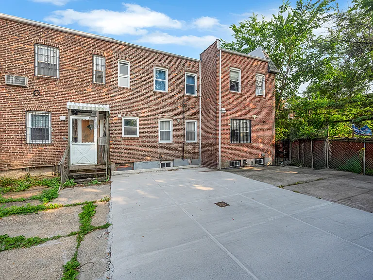 14013 Mulberry Ave — Photo 24