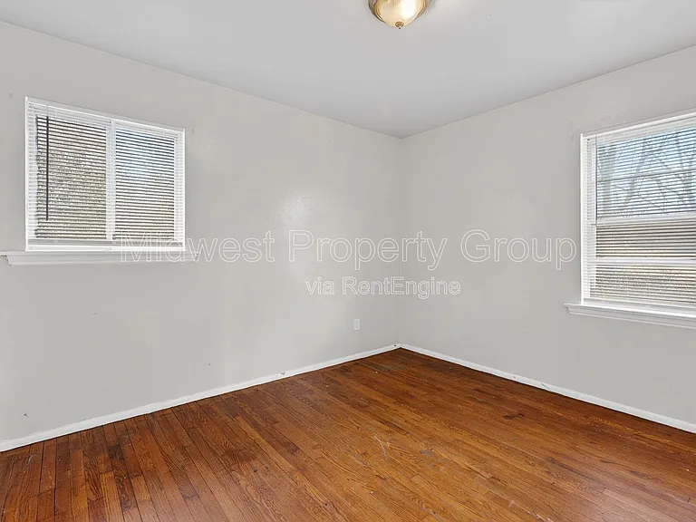 5900 Sheriton Dr — Photo 16
