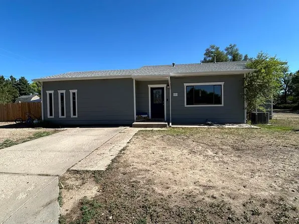 906 E 8th St, La Junta, CO 81050