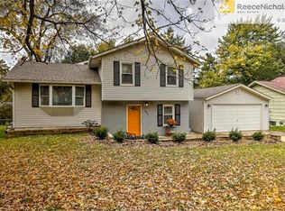 8612 Walmer St, Overland Park, KS 66212