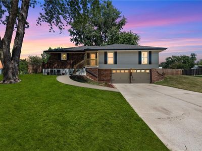 207 Johnson St, Buckner, MO, 64016