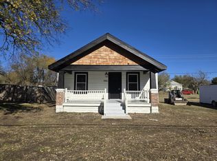 1910 Simpson Ave, Winfield, KS 67156