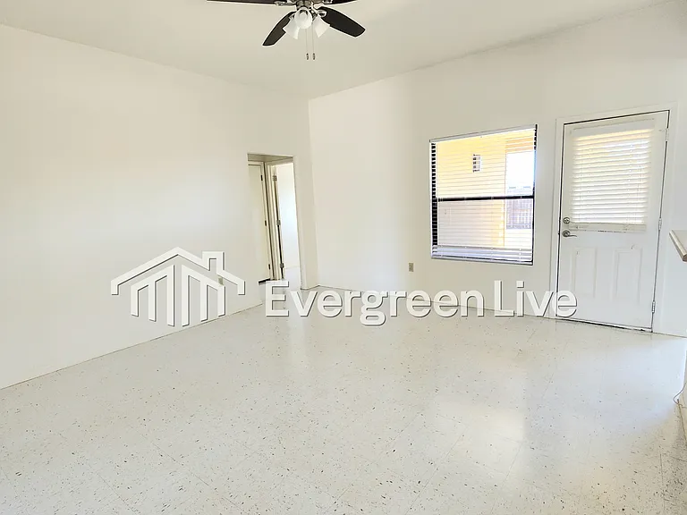 2263 Taos Ct — Photo 6