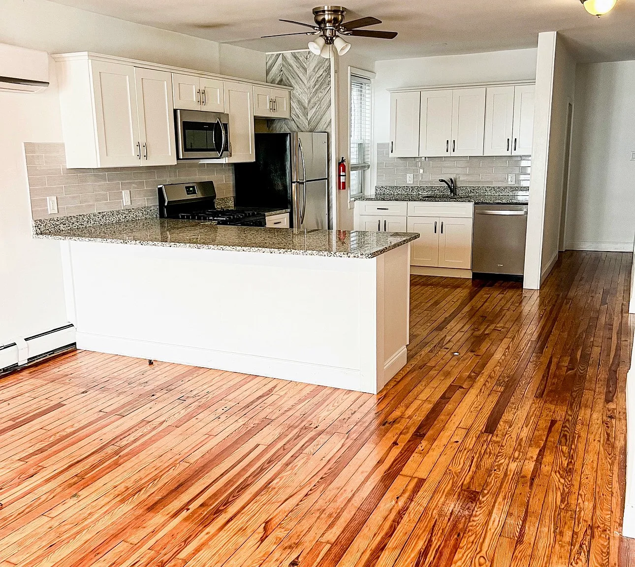 128 N Portland Ave — Photo 3
