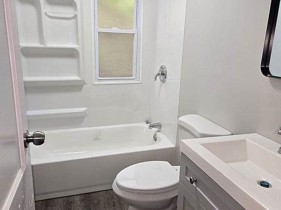 3rd image of 9204 Parkgate Ave #1