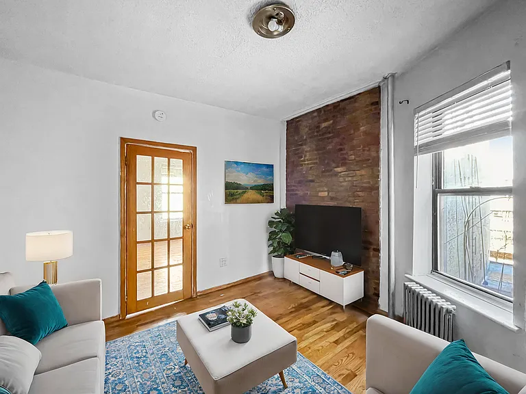 1726 Amsterdam Ave #4B — Photo 3