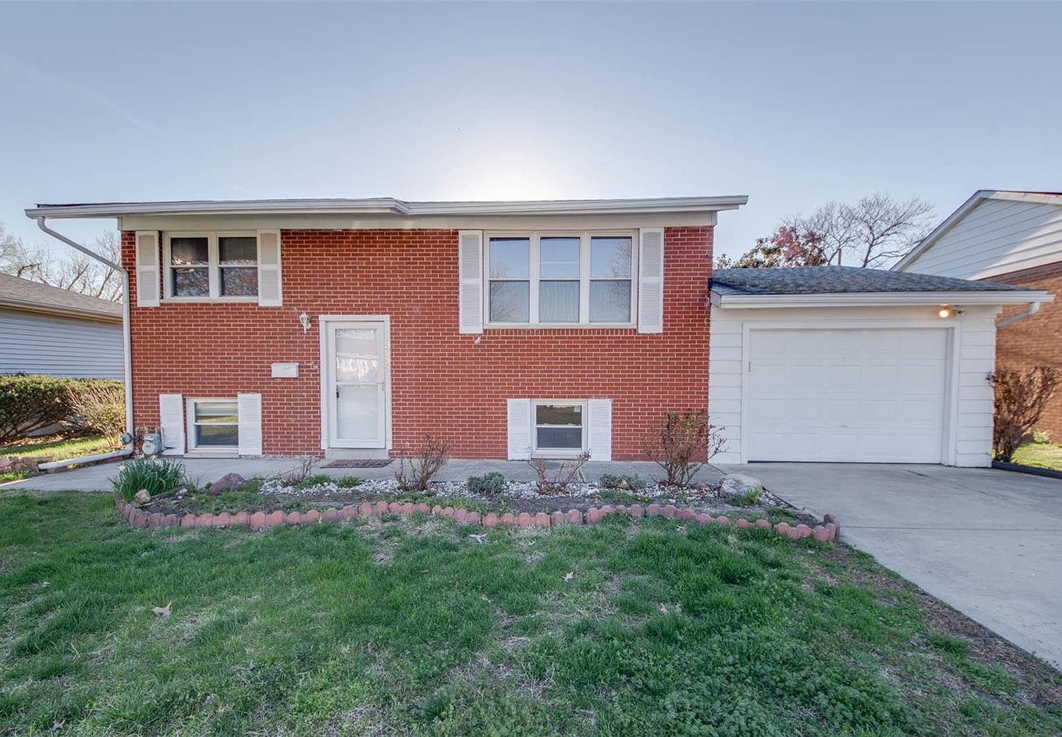 3333 Village Ln, Granite City, IL 62040 Zillow