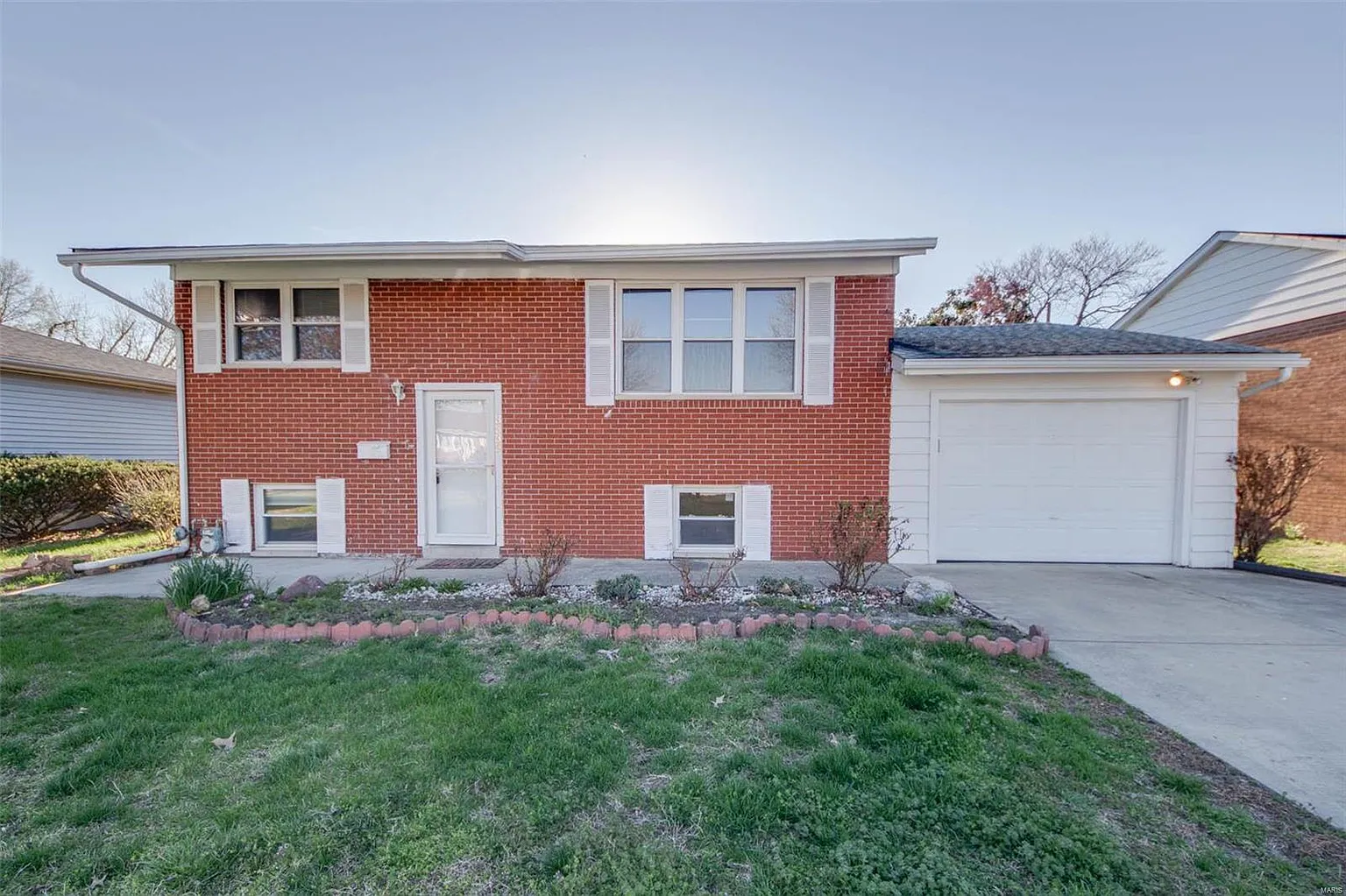 3333 Village Ln photo 1