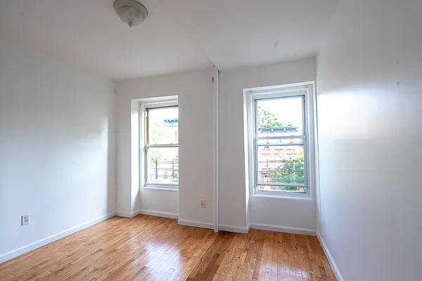 Rented by Compass | media 9