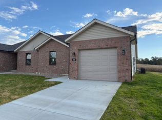 424 Station Xing, Waterloo, IL 62298