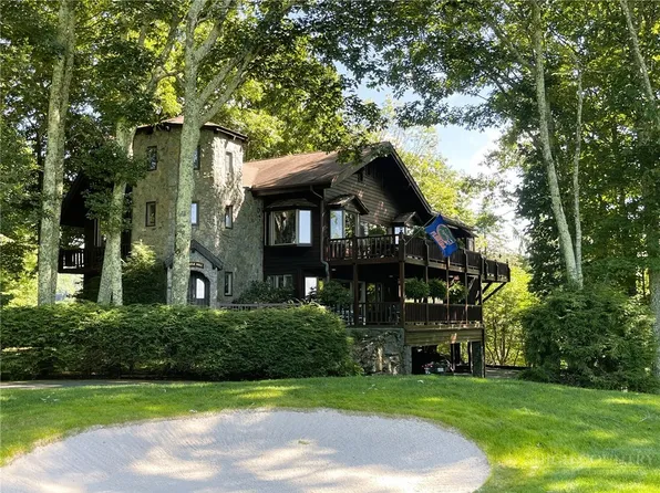 101 Castle Hill Lane, Beech Mountain, NC 28604
