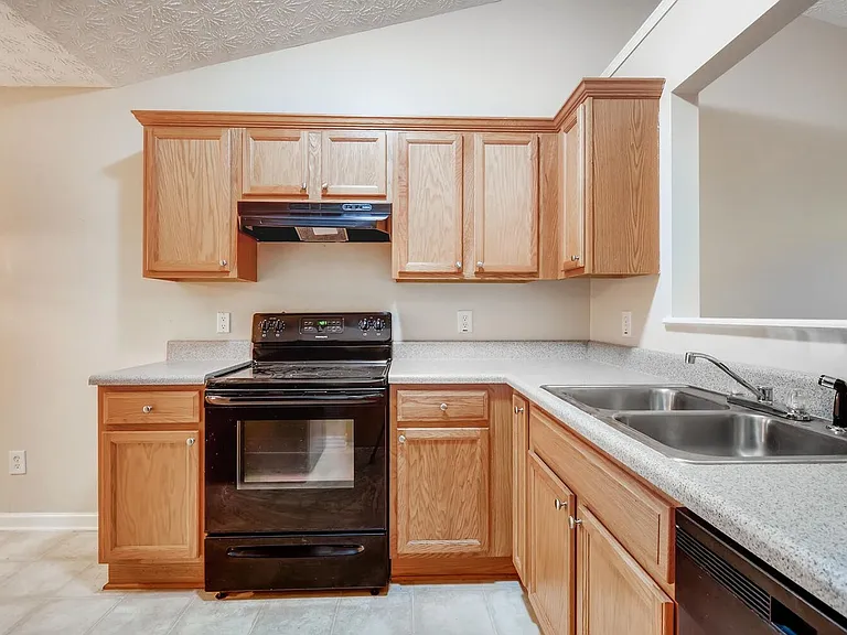 5530 Union Pointe Pl — Photo 12
