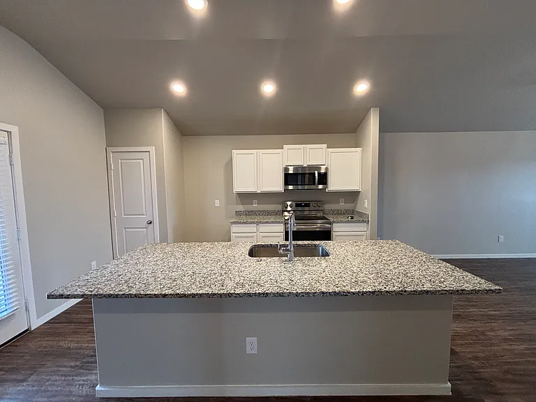 3506 Trenton Ave — Photo 7