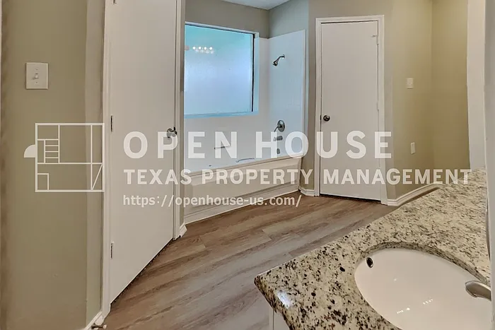 1217 Seabrook Dr — Photo 12