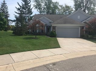 27701 Sand Lake Ln, Brownstown, MI 48134
