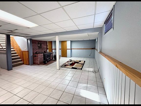 3rd image of 2085 Hale St