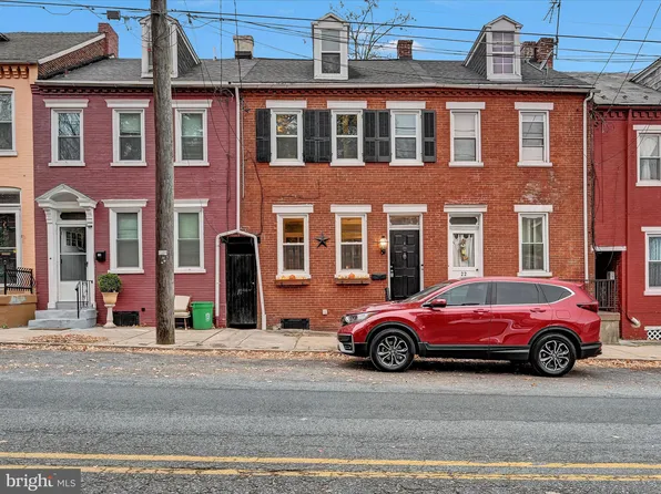 20 N Plum St, Lancaster, PA 17602